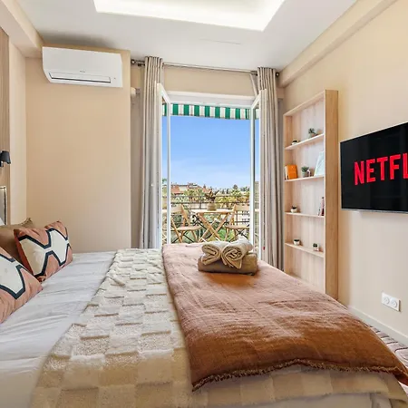 Renting - Hugo - Luxury Honeymoon Terrace Park View Free Parking Appartement *