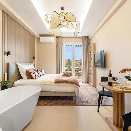 Renting - Hugo - Luxury Honeymoon Terrace Park View Free Parking * Nice