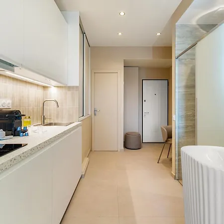 Apartman Renting - Hugo - Luxury Honeymoon Terrace Park View Free Parking *