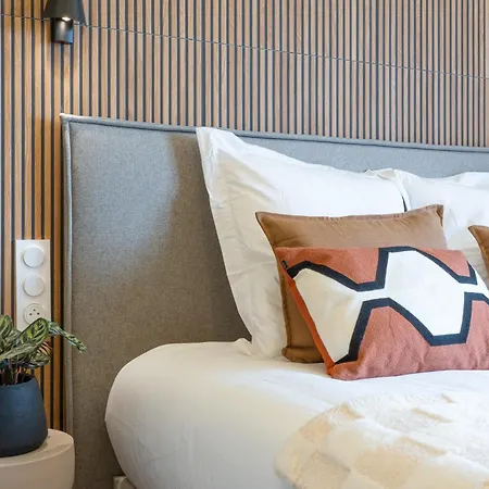 Renting - Hugo - Luxury Honeymoon Terrace Park View Free Parking *
