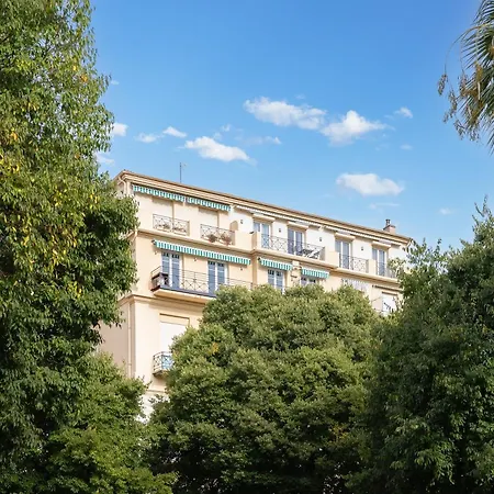 Renting - Hugo - Luxury Honeymoon Terrace Park View Free Parking Appartement *