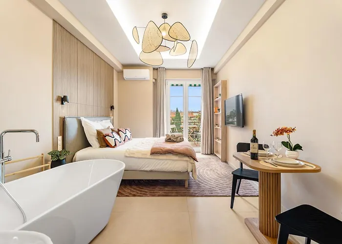 Renting - Hugo - Luxury Honeymoon Terrace Park View Free Parking * ניס