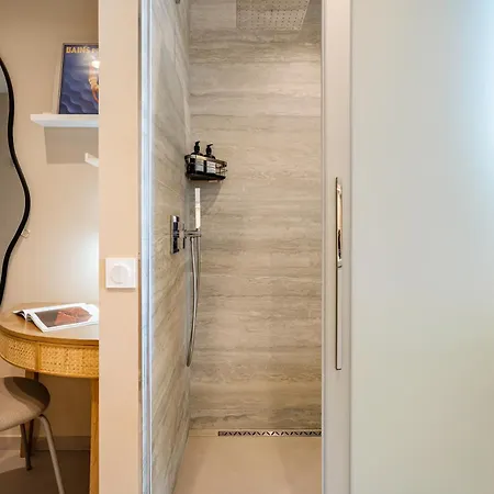 Renting - Hugo - Luxury Honeymoon Terrace Park View Free Parking *